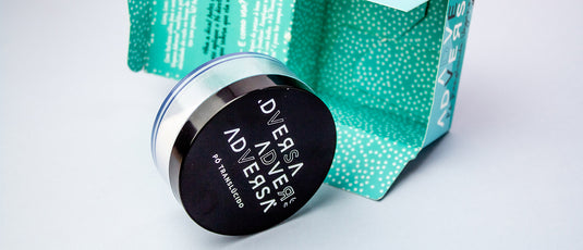 Qual a diferença entre o pó solto translúcido e o pó compacto comum?