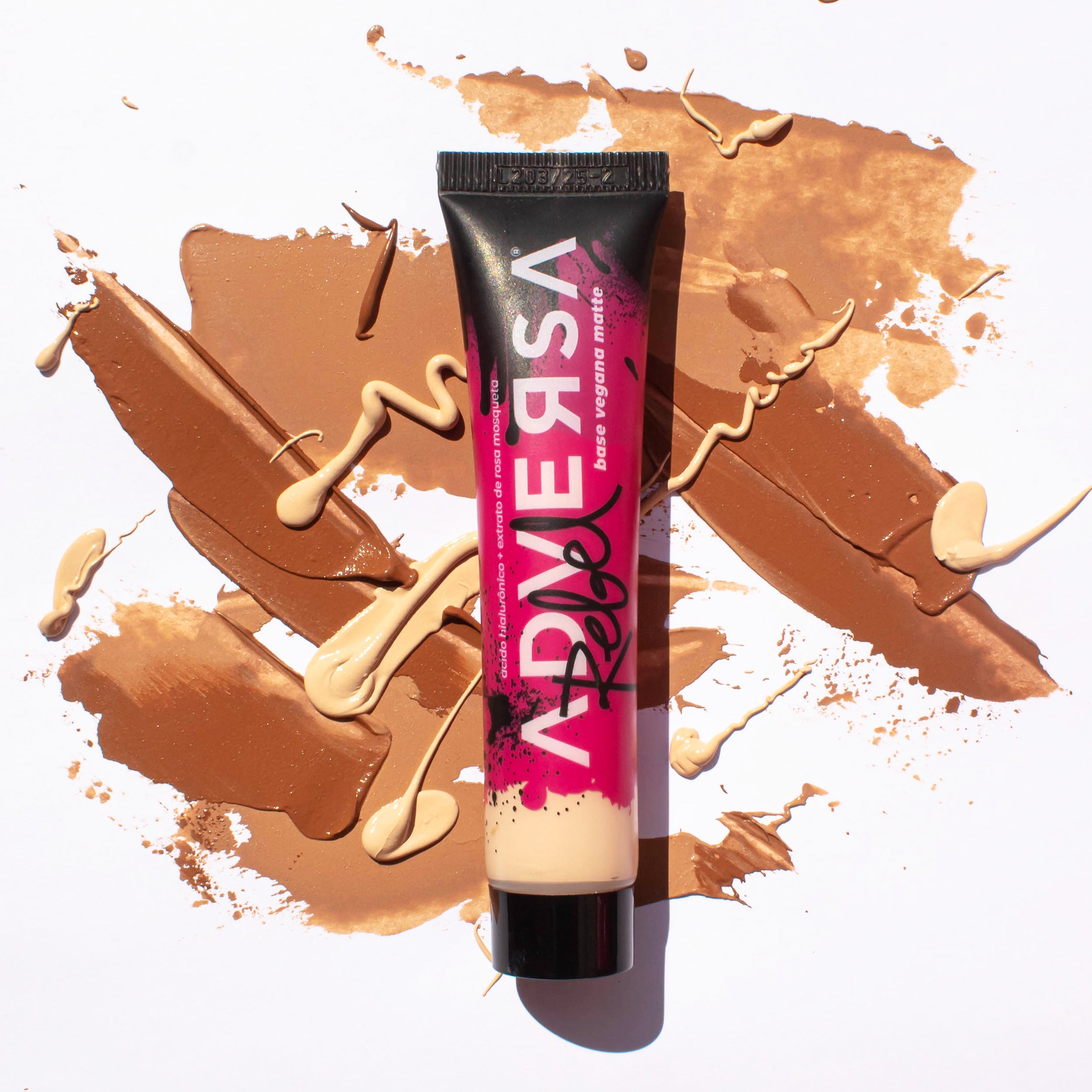 Base Vegana Matte Rebel com Ácido Hialurônico – Adversa Makeup